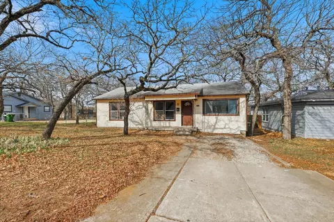1213 Glenda Dr, Bedford, TX 76022