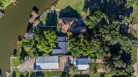 1712 Island Village Ct, Granbury, TX 76048