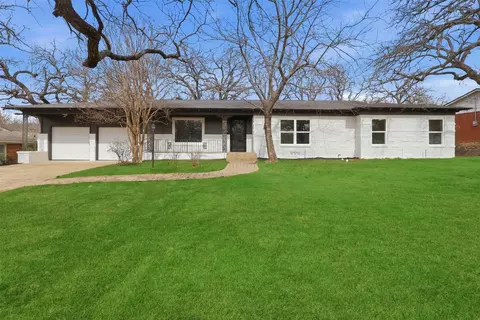 5629 Blueridge Dr, Fort Worth, TX 76112
