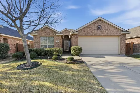 2011 Pine Knot Dr, Heartland, TX 75126