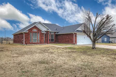 5113 Creek Crossing Dr, Greenville, TX 75402