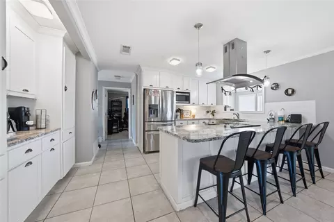 6106 Peninsula Cir, Athens, TX 75752