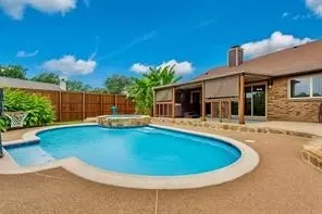 3700 Huckleberry Dr, Fort Worth, TX 76137