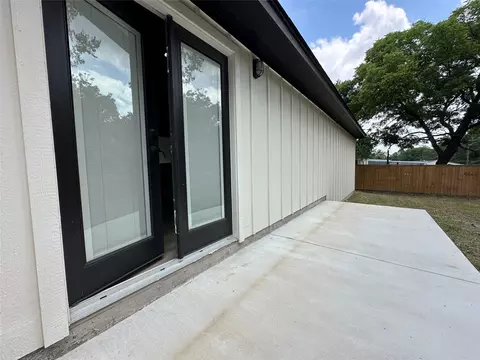 Exterior - 317 N Clark St, Comanche, TX 76442 photo 4 of 4