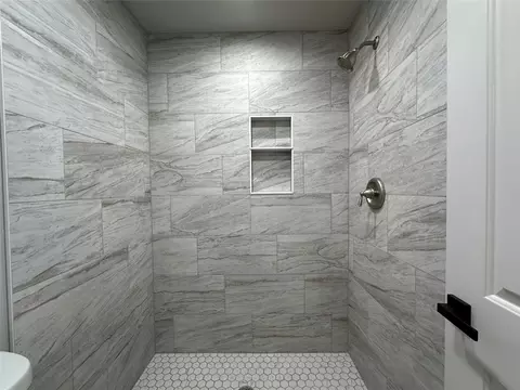 Bath - 317 N Clark St, Comanche, TX 76442 photo 7 of 10