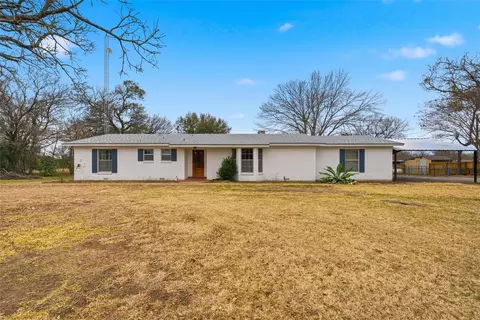 7483 Gholson Rd, Waco, TX 76705