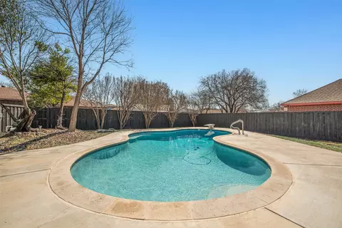 238 Roma Dr, Duncanville, TX 75116