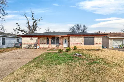 1115 Fisher St, Bellmead, TX 76705