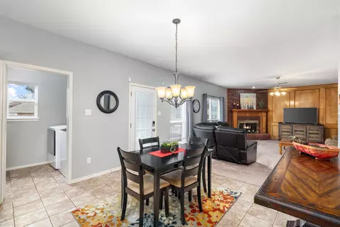 Dining - 4010 Bluffpoint Rd, Rowlett, TX 75088 photo 3 of 4