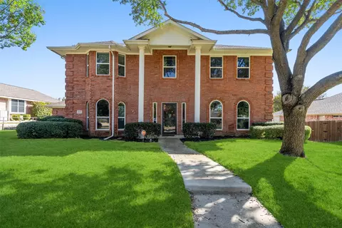 Exterior - 4010 Bluffpoint Rd, Rowlett, TX 75088 photo 5 of 8