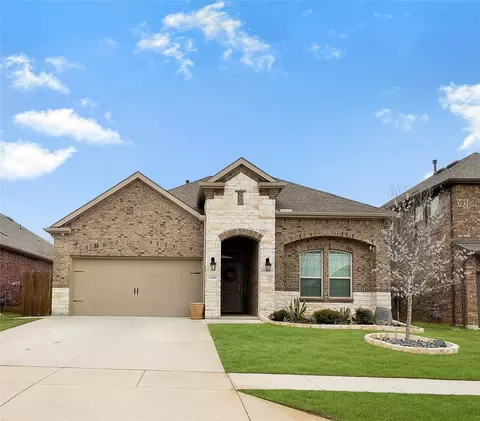 11207 Hawks Landing Dr, Aubrey, TX 76227