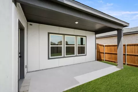 Exterior - 1724 Nesting Robin Ln, Krum, TX 76249 photo 4 of 5