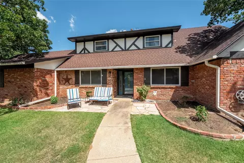 2119 Prestonwood Dr, Arlington, TX 76012
