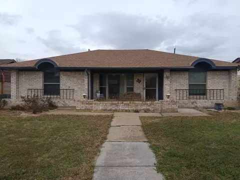 3717 Flamingo Ln, Irving, TX 75062
