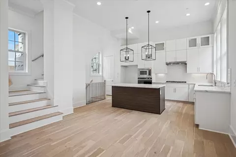 4070 Oak Cir, Addison, TX 75001