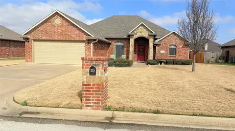 312 W Mcafee Dr, Mabank, TX 75147