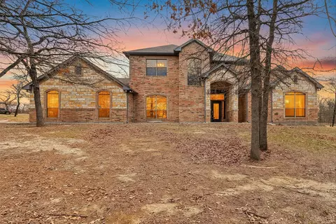 125 River Rock Ct, Poolville, TX 76487