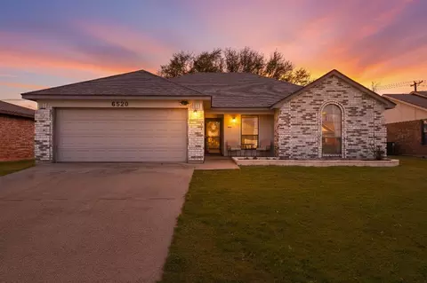 6520 Kary Lynn Dr S, Watauga, TX 76148