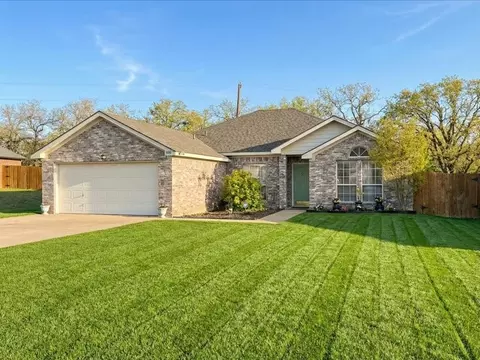 306 Dalhart Ct, Weatherford, TX 76086