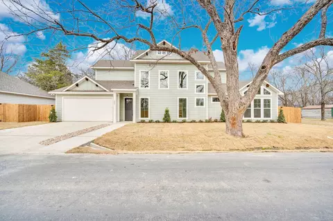 201 Rosa St, Waxahachie, TX 75165
