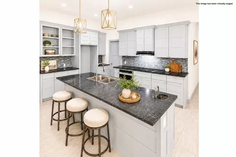 2541 Town View Dr, Cedar Hill, TX 75104