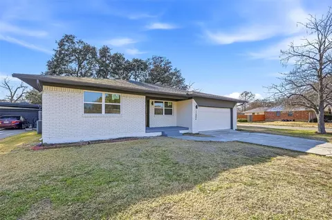 11004 Delford Cir, Dallas, TX 75228