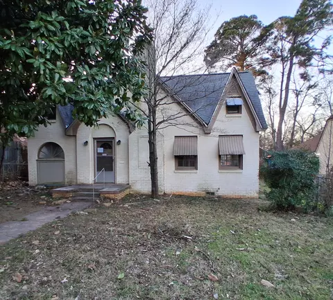 805 S Glenwood Blvd, Tyler, TX 75701