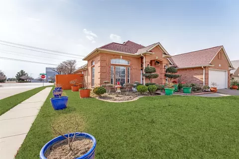 2720 Gray Rock Dr, Fort Worth, TX 76131