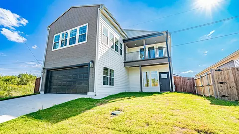5426 Van Horn Dr, Granbury, TX 76048