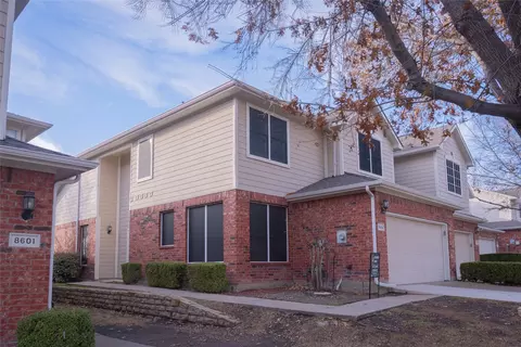 8605 Hunters Trace Ln, Plano, TX 75024