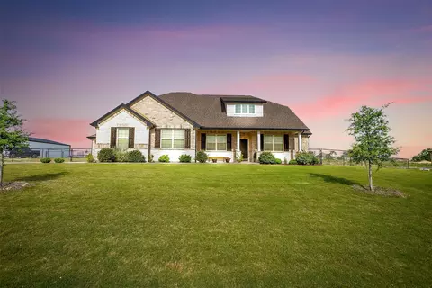 340 Sanger Dr, Springtown, TX 76082