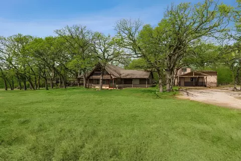 1502 Center Point Rd, Weatherford, TX 76087