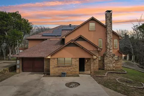 300 N Clark Rd, Duncanville, TX 75116