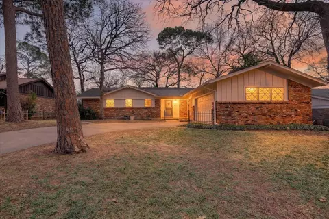 729 W Cheryl Ave, Hurst, TX 76053