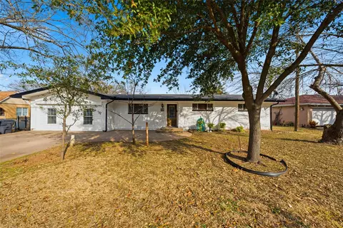 2724 Old Robinson Rd, Waco, TX 76706