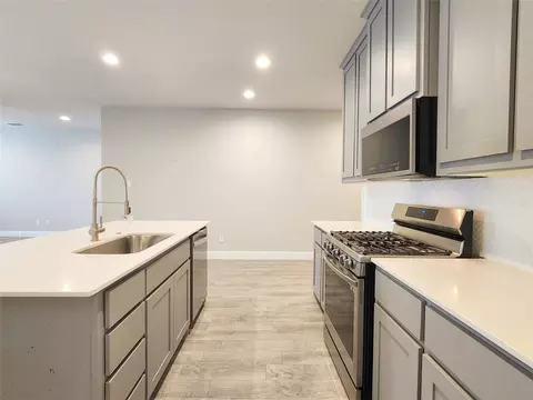 Kitchen - 2020 Apalis Dr, Denton, TX 76205 photo 3 of 6
