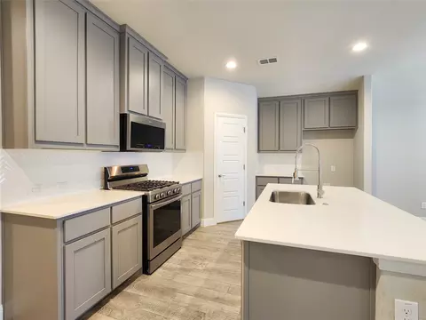 Kitchen - 2020 Apalis Dr, Denton, TX 76205 photo 1 of 6