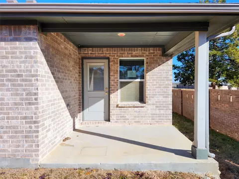 Exterior - 2020 Apalis Dr, Denton, TX 76205 photo 3 of 4