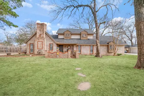 835 39th St SE, Paris, TX 75462