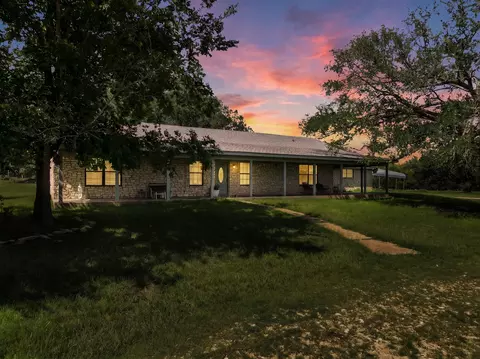 10047 E Hwy 36, Jonesboro, TX 76538
