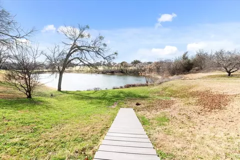 Exterior - 5213 Links Dr, Waco, TX 76708 photo 5 of 8