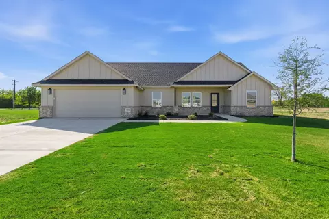 252 Yawney Dr, Lipan, TX 76462