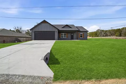 4300 Lucero Dr, Granbury, TX 76048