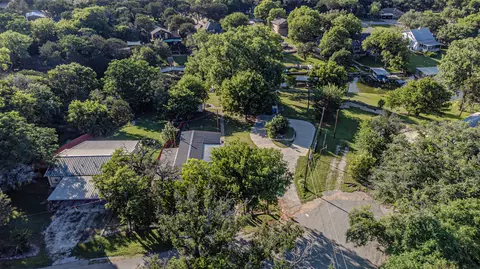 3817 Horseshoe Trl, Granbury, TX 76048