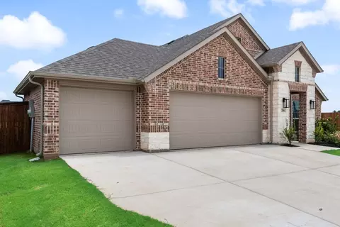 288 Coronado Ct, Granbury, TX 76048