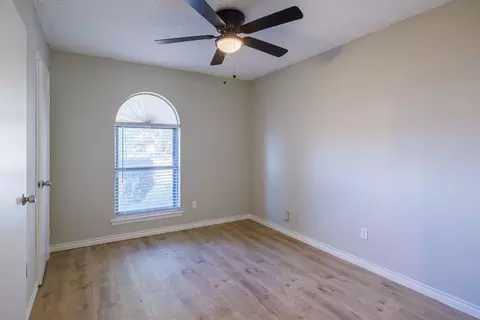 204 E Grubb Dr, Mesquite, TX 75149 photo 18