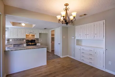 204 E Grubb Dr, Mesquite, TX 75149 photo 10