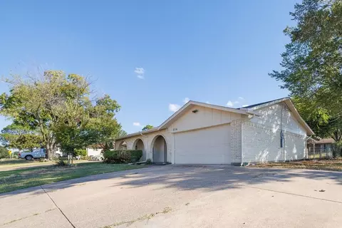204 E Grubb Dr, Mesquite, TX 75149 photo 3