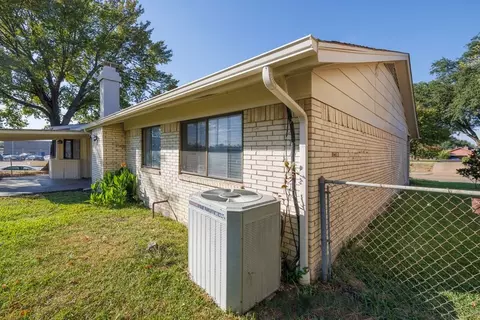 204 E Grubb Dr, Mesquite, TX 75149 photo 5