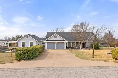 117 Marys Ln, Weatherford, TX 76086